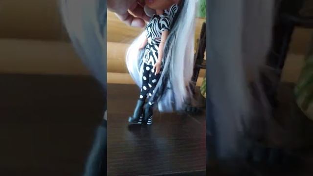 lol omg light surprise світяться в темряві groovy babe Dazzle смотреть онлайн