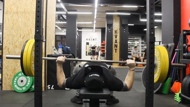 Жим лёжа в Первом смотреть онлайн