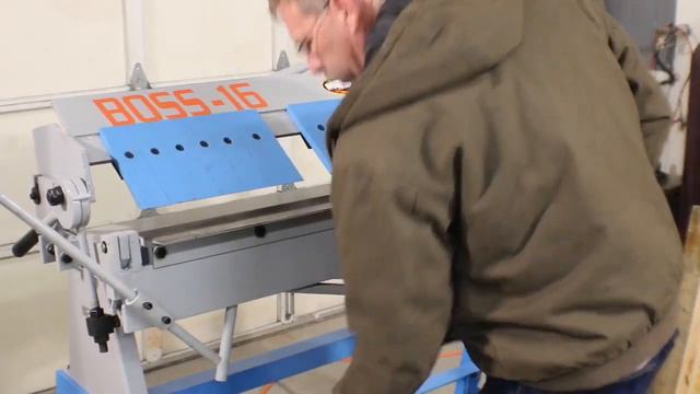 Woodward Fab’s BOSS-16 Sheet Metal Brake - Making a Tool Tray смотреть онлайн
