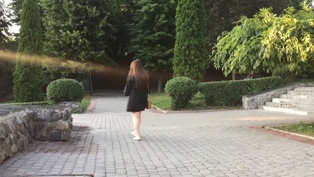 Прогулка по скверу «Стрелка» в Харькове (1 часть) смотреть онлайн