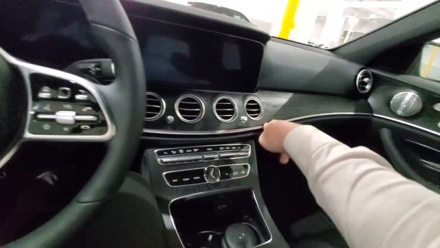 2020 Mercedes-Benz E 450 Bad Interior Quality ?? смотреть онлайн