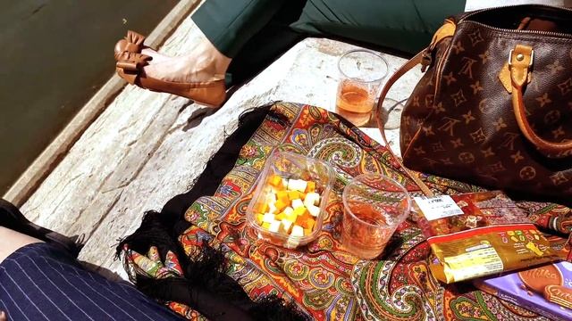 VLOG ПАРИЖ × колесо обозрения × кладбище Père Lachaise смотреть онлайн