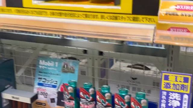 Yellow hat: масла, щетки смотреть онлайн