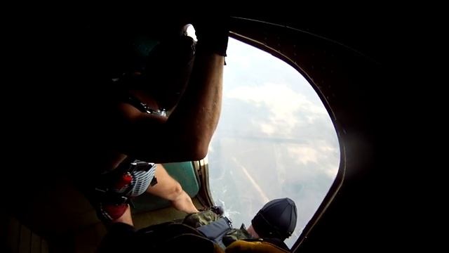 Прыжки на день ВДВ смотреть онлайн