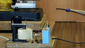 Генератор высокого напряжения на транзисторе КТ837Е и умножитель  УН9/27-1,3. Выбило умножитель !!!