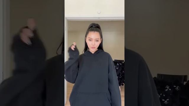 Bella Poarch | ✨LaLaLaLaLa🍑 смотреть онлайн