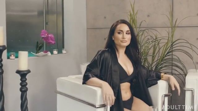 Natalie Mars: TRANSFIXED | Poolside Manner Trailer | Natalie Mars : Gabi Paltrov смотреть онлайн