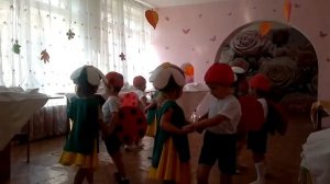 Детский танец «Ромашки и букашки» МБДОУ «Детский сад «Светлячок» г. Тулун