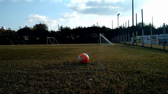 A MELHOR CHUTEIRA PARA MEIO-CAMPO (CAMISA 10) - Nike Tiempo Legend V - Test and Review смотреть онлайн