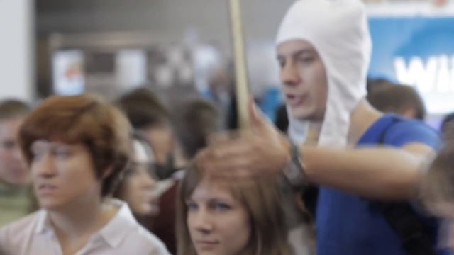 ХРОНИКИ COMIC CON RUSSIA. ДЕНЬ 3. BAD COMEDIAN, МИША КОЛЛИНЗ смотреть онлайн