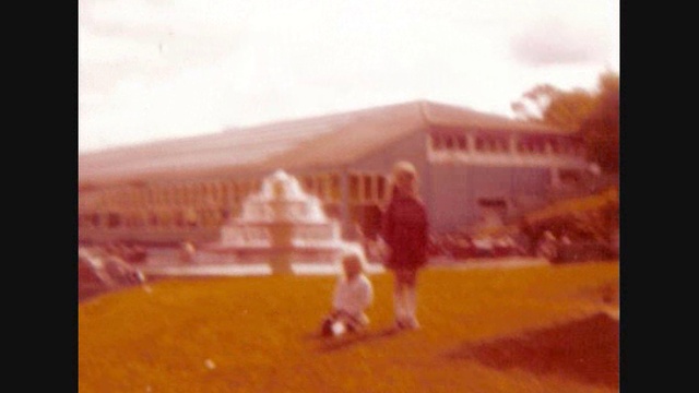 Butlins 1970s смотреть онлайн