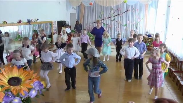 Танец Калинка-малинка в детском саду_35 смотреть онлайн