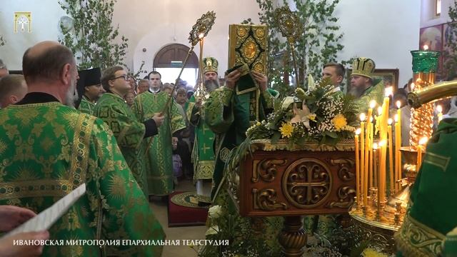 Архиерейское богослужение в День Святой Троицы 16.06.2019 смотреть онлайн