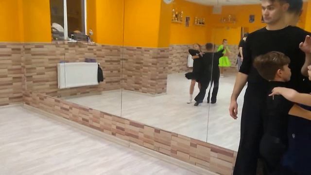 Макс и Анжелика. Quick step. В поисках динамики танца. смотреть онлайн