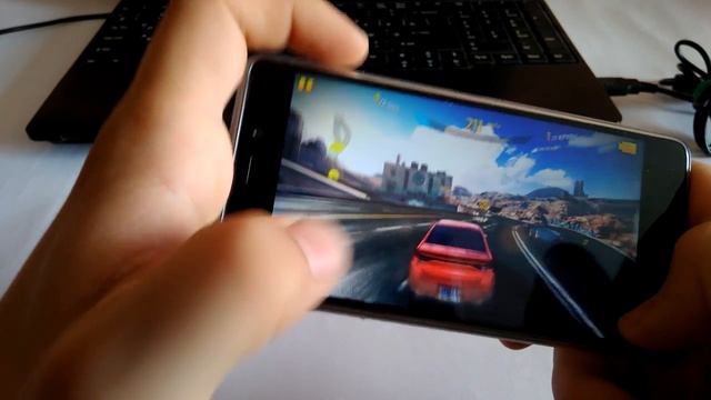 Asphalt 8 в 4К на Xiomi redmi 4 pro смотреть онлайн