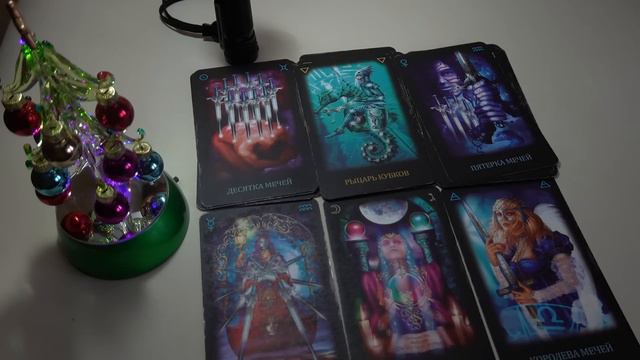 Над центром Москвы летали военные вертолеты..., что там происходит...??? смотреть онлайн