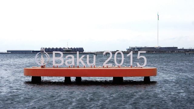 Прогулка по Баку часть 4 фото.mpg