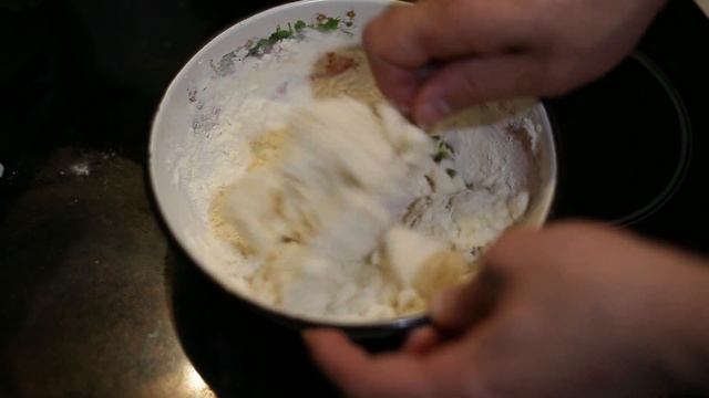 ПРОСТЕЙШИЕ ЛЕПЕШКИ! Как приготовить ВКУСНЫЕ Лепешки из муки и воды?! смотреть онлайн