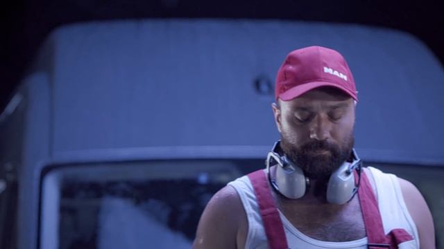 MAN TGE: Back on the street смотреть онлайн