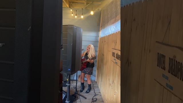 One Way or Another (Blondie cover) смотреть онлайн