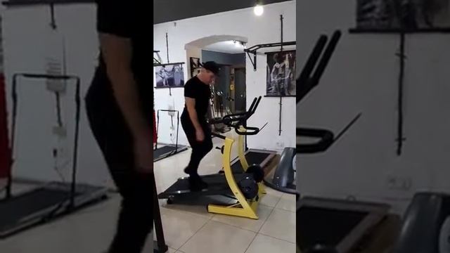 Беговая дорожка FITFABRICA К5 смотреть онлайн
