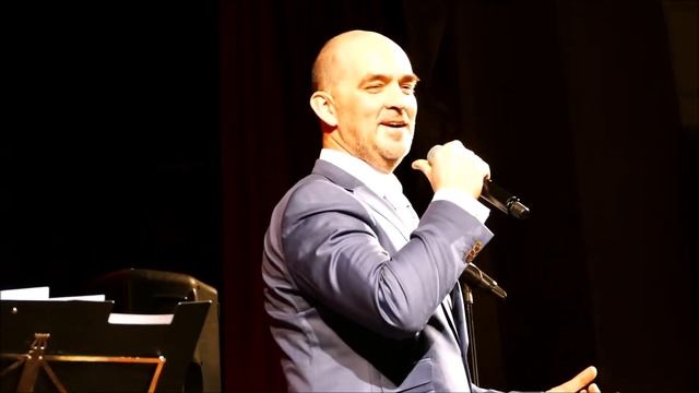 Методие Бужор "Как много девушек хороших". Сольный концерт "Отражение". Санкт-Петербург, 13.03.21 г смотреть онлайн