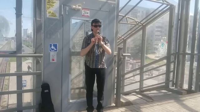 Титаник в 2-х октавах и модуляцией на блокфлейте с микрофоном и усилителем смотреть онлайн