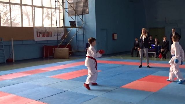 ТИМОФЕЙ четверть финал чемпион обл по каратэ WKF 9 лет 32кг+ 12 03 17 смотреть онлайн