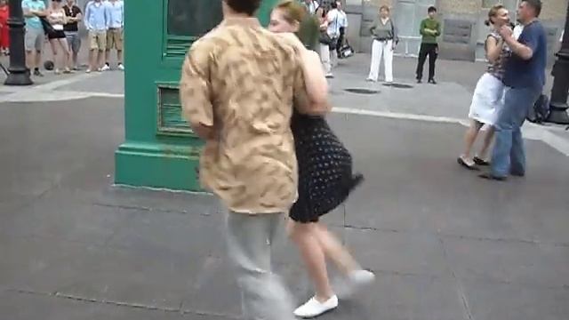 Линди хоп на Малой Конюшенной смотреть онлайн