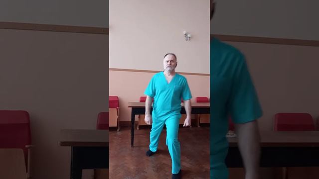 первый удар ногой смотреть онлайн