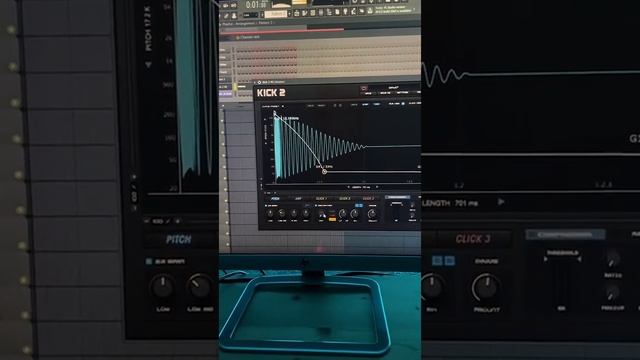 HOW TO CREATE A LASER KICK! #shorts #thnderzteam #short #flstudio #thnderz смотреть онлайн
