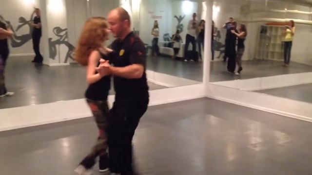 Денис Мария (kizomba.dm) резюме урока по сембе смотреть онлайн