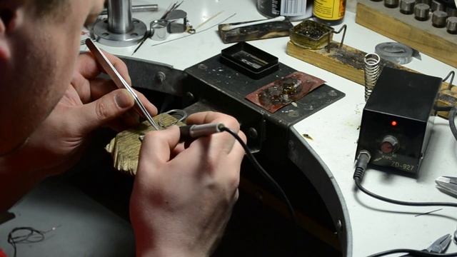 Антенный VHF, UHF усилитель LNA (Low-noise Amplifier)