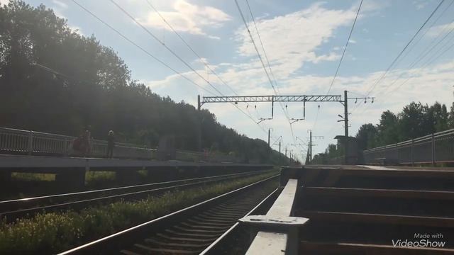 ДВИЖЕНИЕ ЭЛЕКТРОПОЕЗДОВ ПО СТАНЦИИ КРАСНЫЕ ЗОРИ. смотреть онлайн