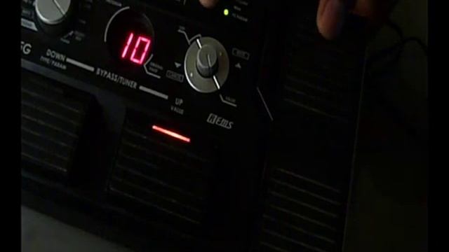 Como usar el Pedal - KORG AX5G - Totalmente Explorado (1/2) смотреть онлайн
