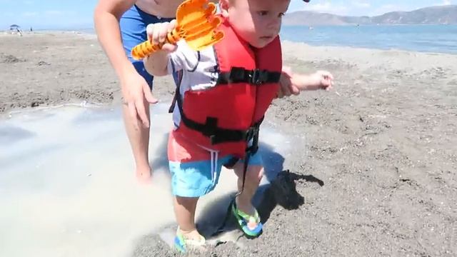 HAVING FUN AT THE LAKE!! смотреть онлайн