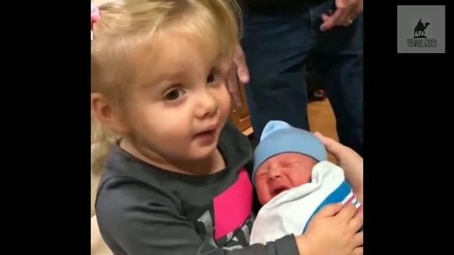 Best Funny Videos of 2019 - Funny Kids Fails Caught on Camera смотреть онлайн