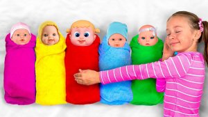 Десять деток в кроватке! Милые песни от Маши и Майи