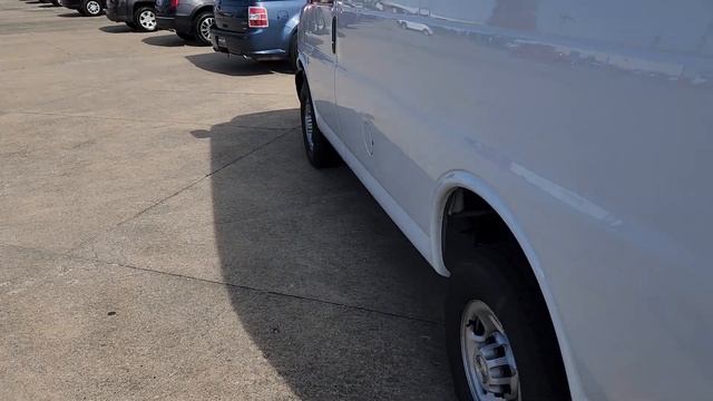 2023 Chevy Express 2500 Cargo Van Walkaround смотреть онлайн
