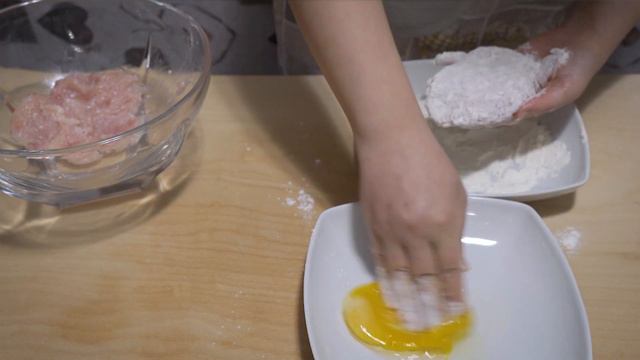 Cordon bleu con prosciutto cotto e sottiletta смотреть онлайн