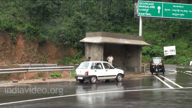 Hairpins on the way to Madikeri, Karnataka смотреть онлайн