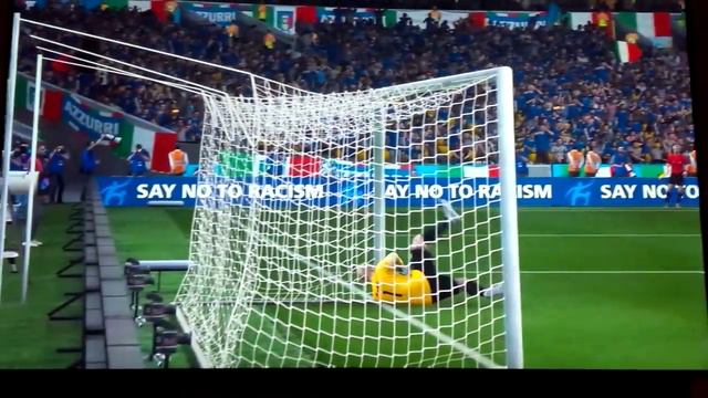 Andrea Pirlo Free kick v England (FIFA 14) смотреть онлайн