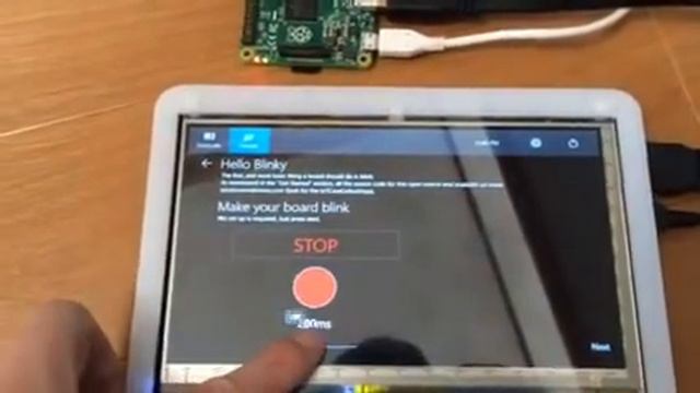 Touch Display with Windows 10 IoT смотреть онлайн