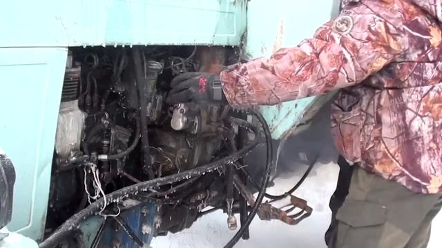 НЕБЫВАЛЫЙ СНЕГОПАД ЗАСЫПАЛ ДЕРЕВНЮ!!!!ЗАВОДИМ ТРАКТОР -25 #1 смотреть онлайн