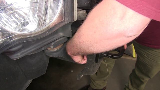 etrailer | Blue Ox Base Plate Kit Installation - 2005 Dodge Ram Pickup смотреть онлайн