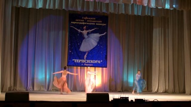 Студия эстрадного танца "Матрёшки"."Подари мне лунный свет". смотреть онлайн