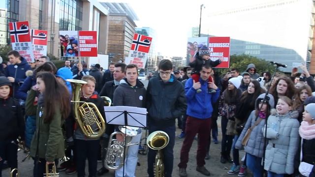 Ruben Filoti & copiii Bruxelles - Pace , noi vrem Pace ! PROTEST смотреть онлайн