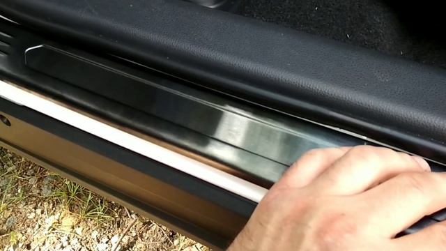 Установка накладок на пороги RAV4. смотреть онлайн