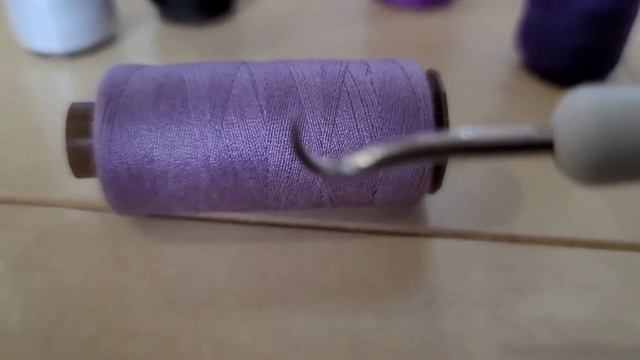 Sewing TIP: HOW TO QUICKLY FIND THE STARTING POINT OF A NEW THREAD SPOOL: SOLVED!!! смотреть онлайн