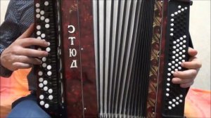 Учимся играть песню КАТЮША на баяне